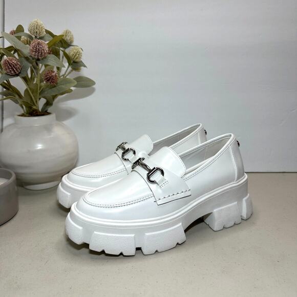 Steve Madden Shoes - New Steve Madden Trifecta Leather Flocked Outsole Loafers White Women's 6 M NWOB